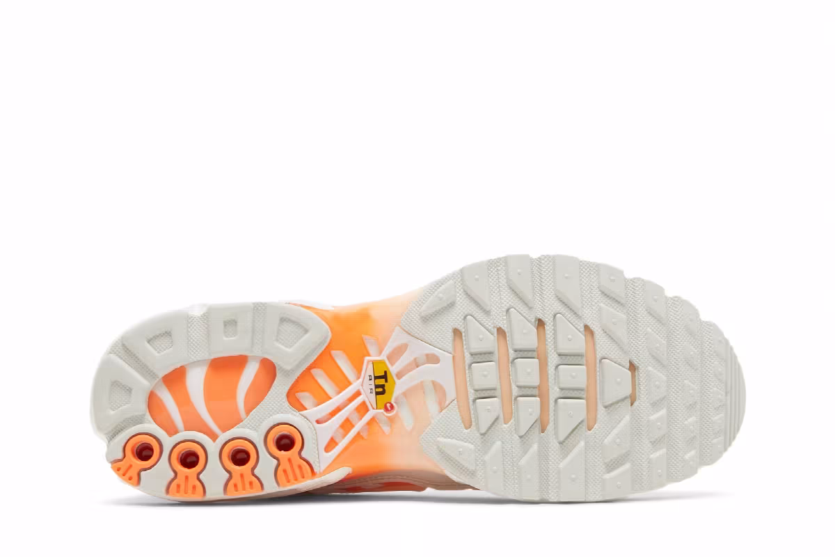 Nike Women's Air Max Plus White Atomic Orange, view 5