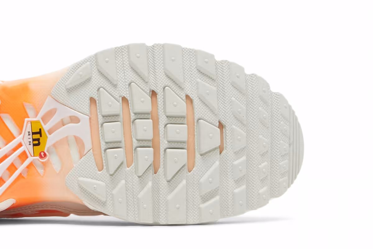 Nike Women's Air Max Plus White Atomic Orange, view 6