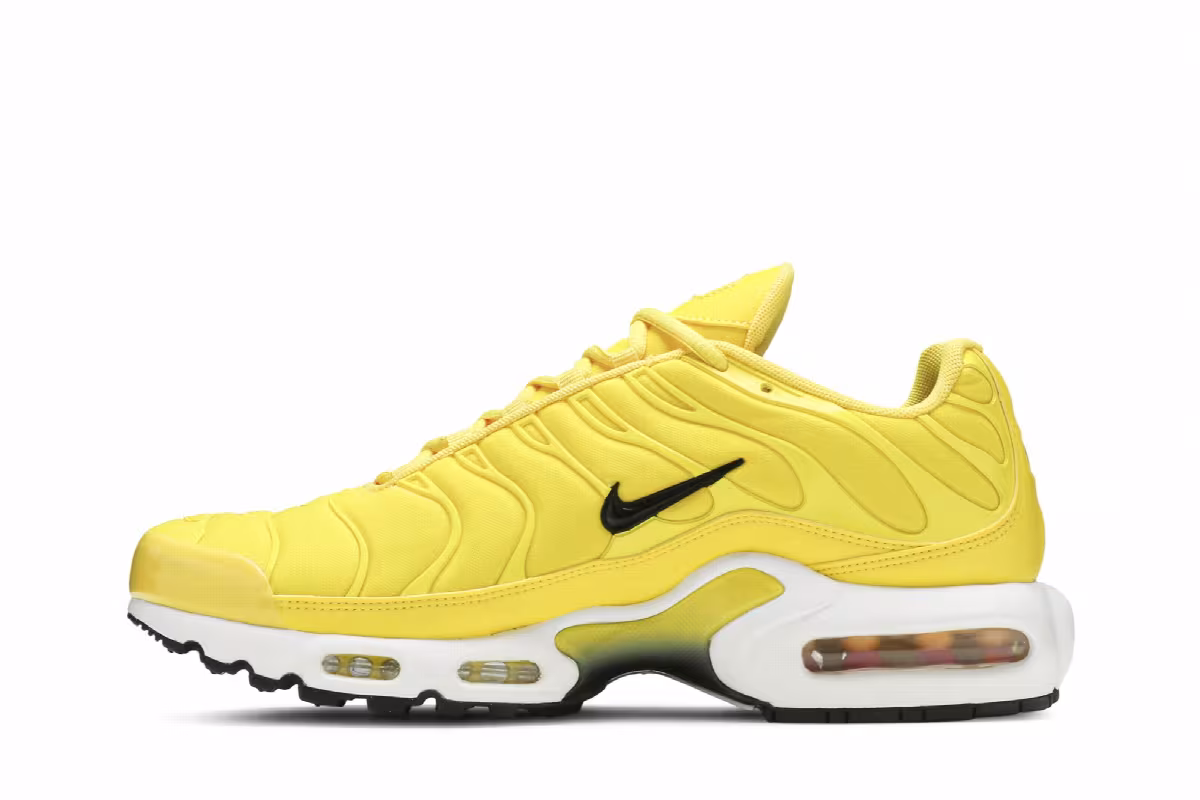Nike Women's Air Max Plus TN Chrome Yellow, view 4