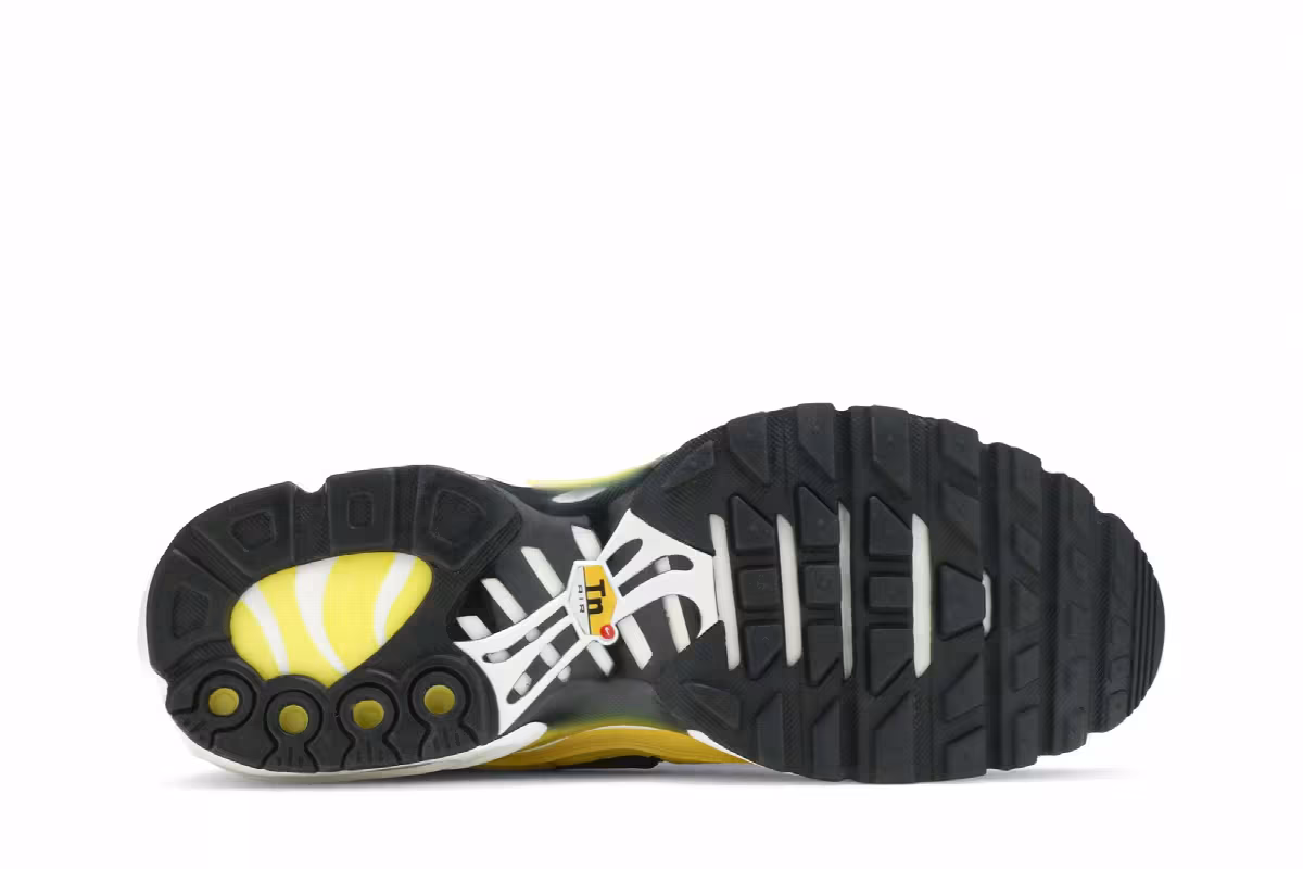 Nike Women's Air Max Plus TN Chrome Yellow, view 5