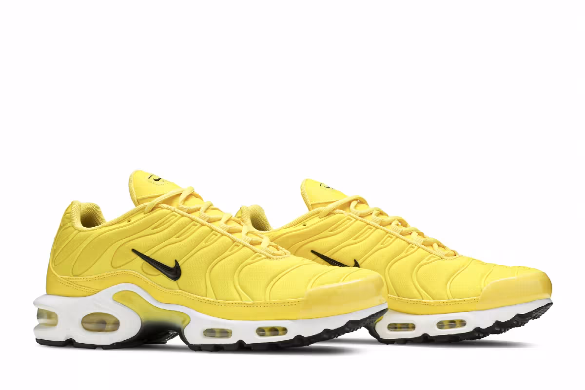 Nike Women's Air Max Plus TN Chrome Yellow, view 9