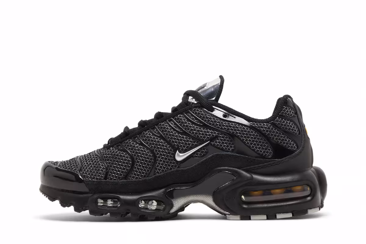 Nike Women's Air Max Plus Black Metallic Silver, view 4