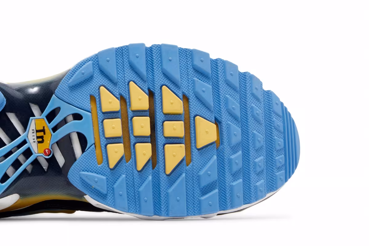 Nike Women's Air Max Plus University Blue Topaz Gold, view 6