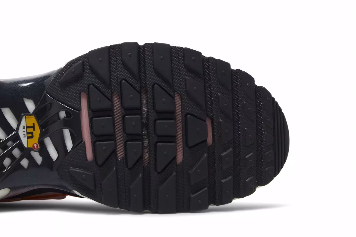Nike Women's Air Max Plus Magma Orange Soft Pink, view 6