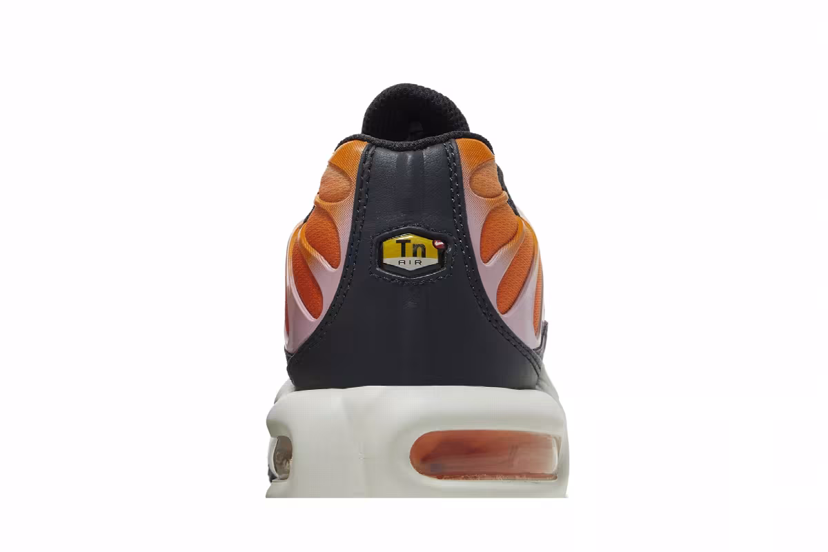 Nike Women's Air Max Plus Magma Orange Soft Pink, view 8