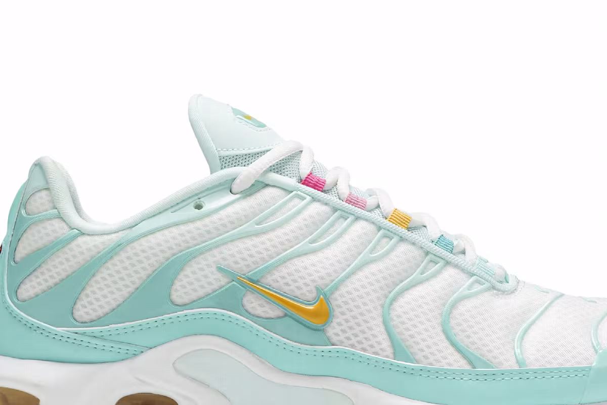 Nike Women's Air Max Plus Teal Twist, view 3