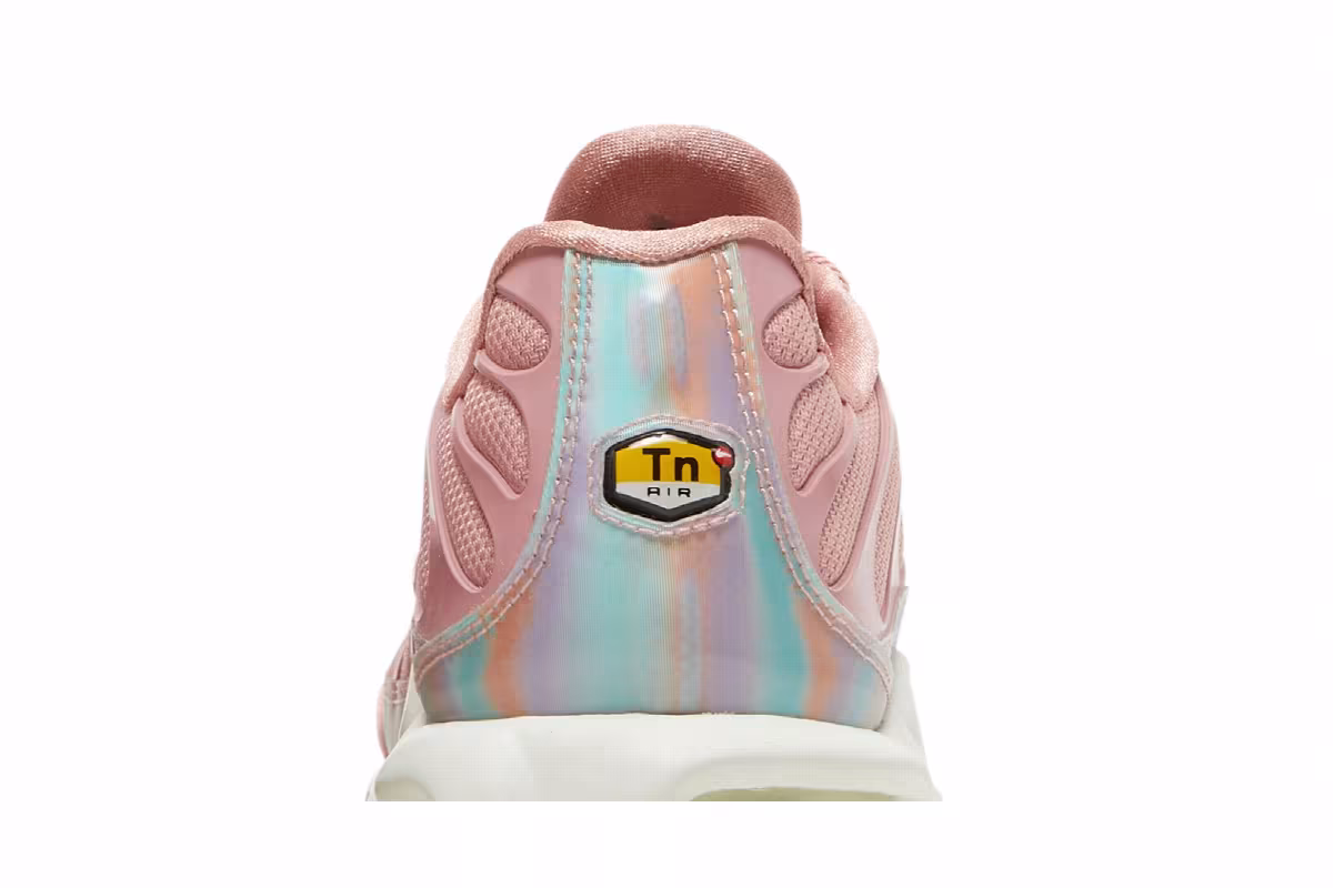 Nike Women's Air Max Plus SE Red Stardust, view 8