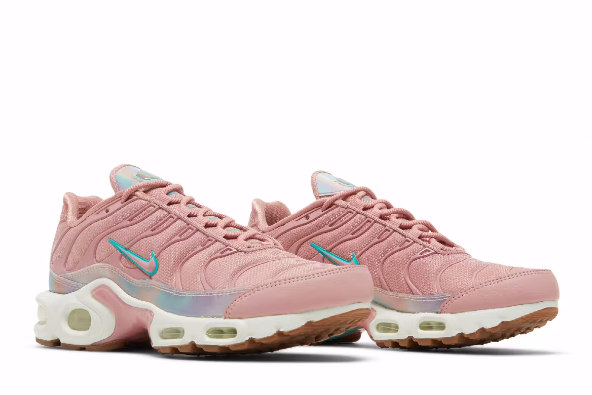 Nike Women's Air Max Plus SE Red Stardust, view 9