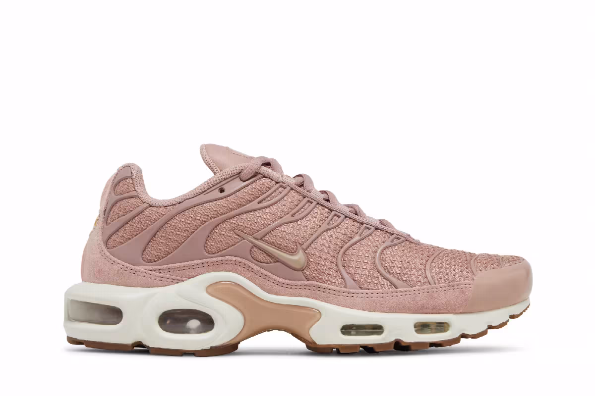 Nike Women's Air Max Plus, view 2