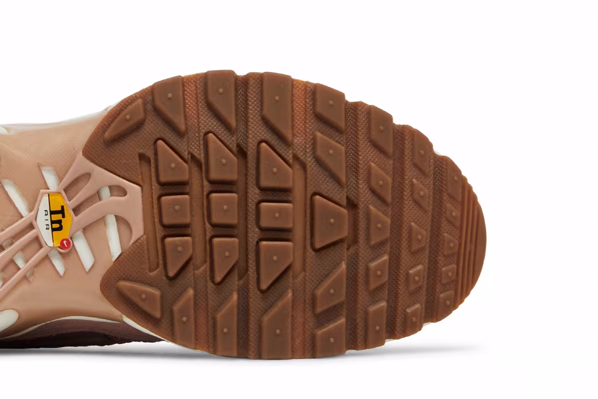 Nike Women's Air Max Plus, view 6