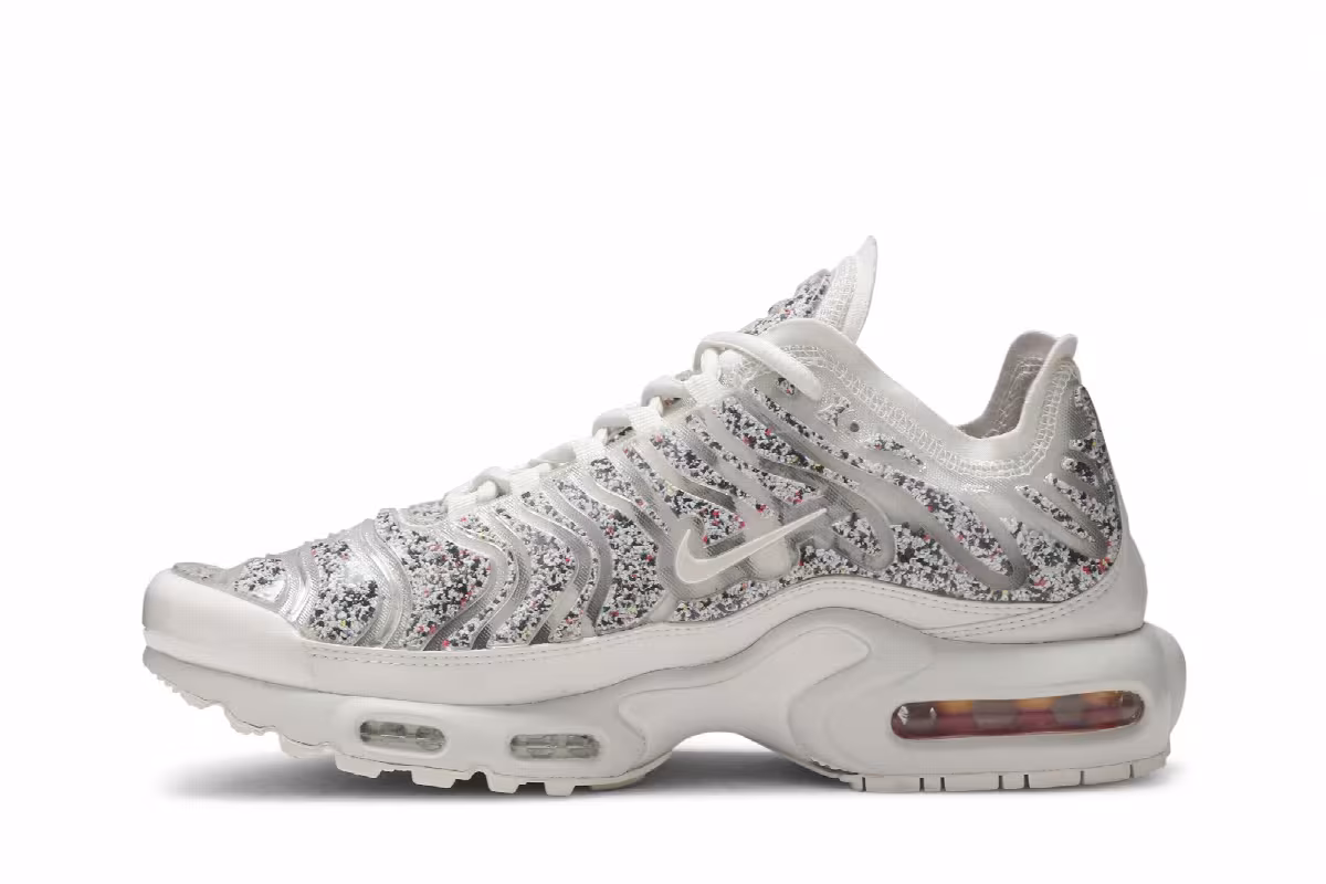 Nike Women's Air Max Plus, view 4