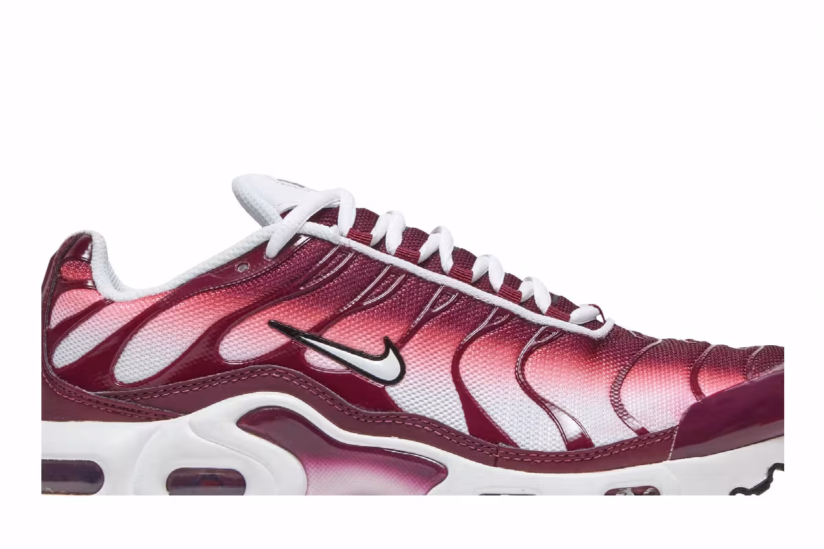 Nike Air Max Plus GS Dark Beetroot, view 3
