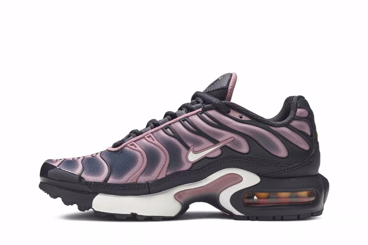 Nike Air Max Plus GS Gridiron Grey, view 4