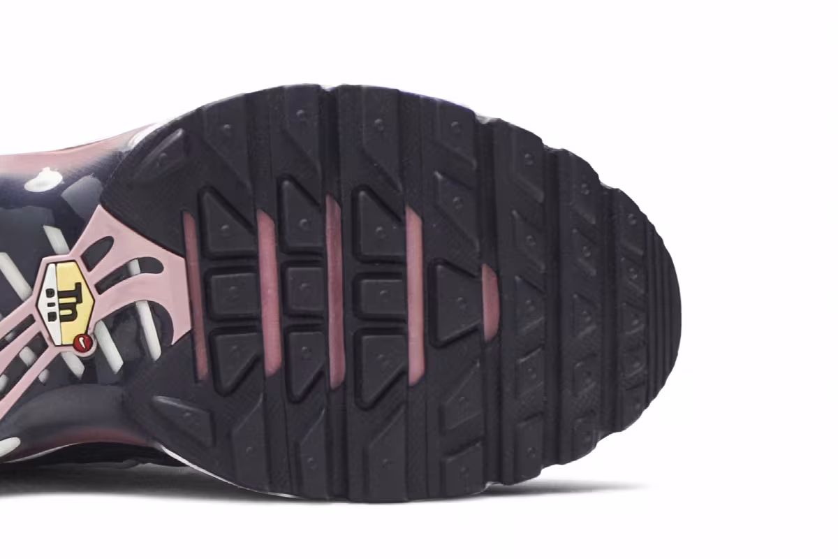 Nike Air Max Plus GS Gridiron Grey, view 6