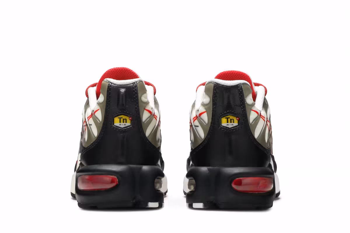 Nike Air Max Plus GS Script Swoosh, view 7