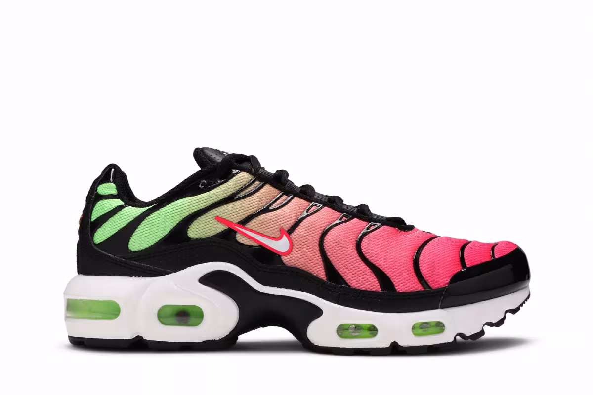 Nike Air Max Plus GS Green Strike Flash Crimson, view 2