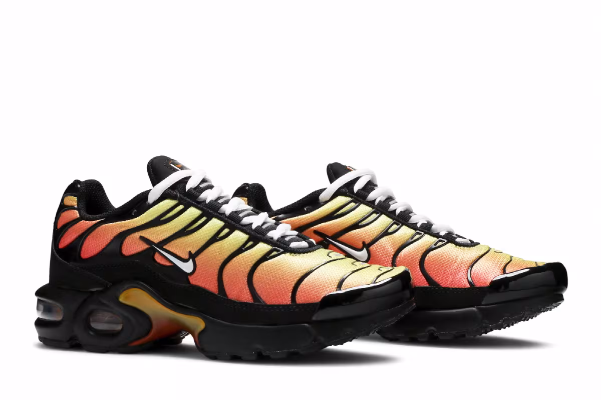Nike Air Max Plus GS Black Habanero Red, view 9