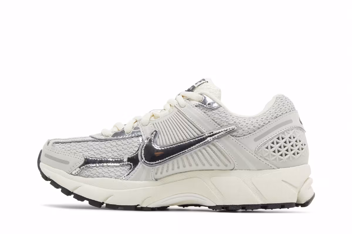 Nike Air Zoom Vomero 5 Chrome, view 4