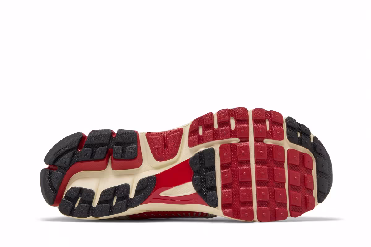 Nike Zoom Vomero 5 Gym Red Chrome, view 5
