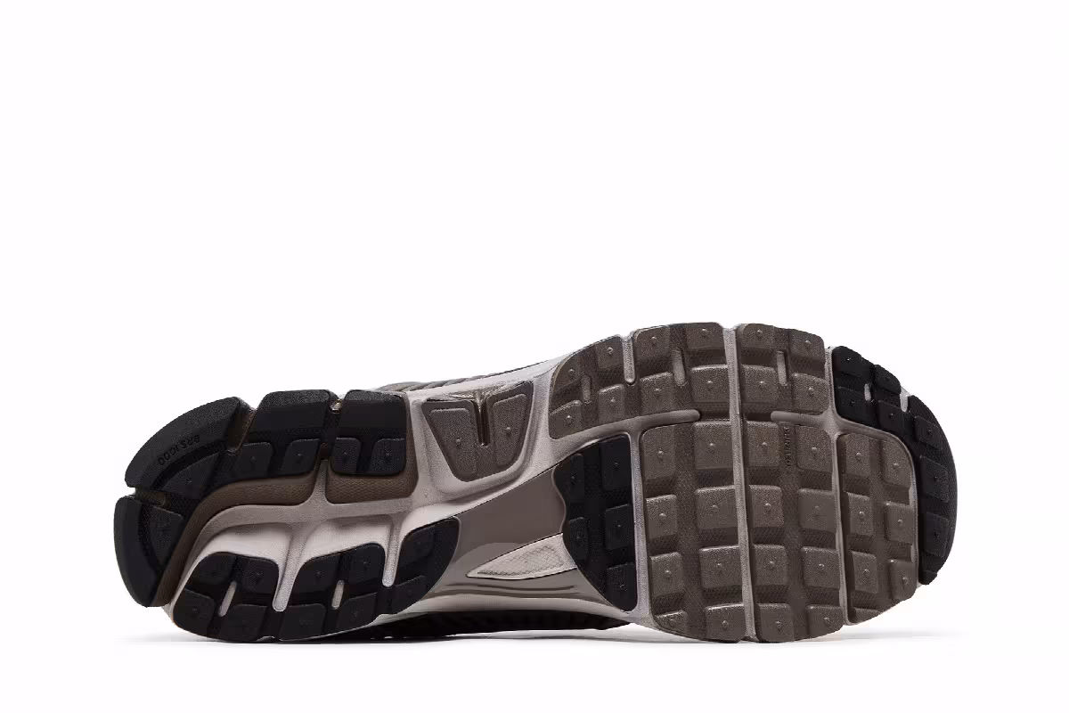 Nike Air Zoom Vomero 5 Dark Violet Ore, view 5