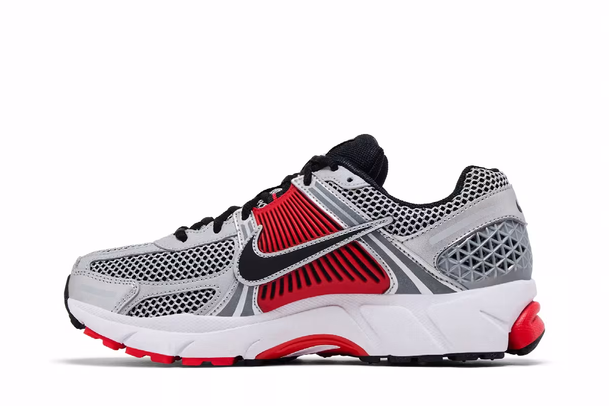 Nike Air Zoom Vomero 5 Bright Crimson Metallic Silver, view 4