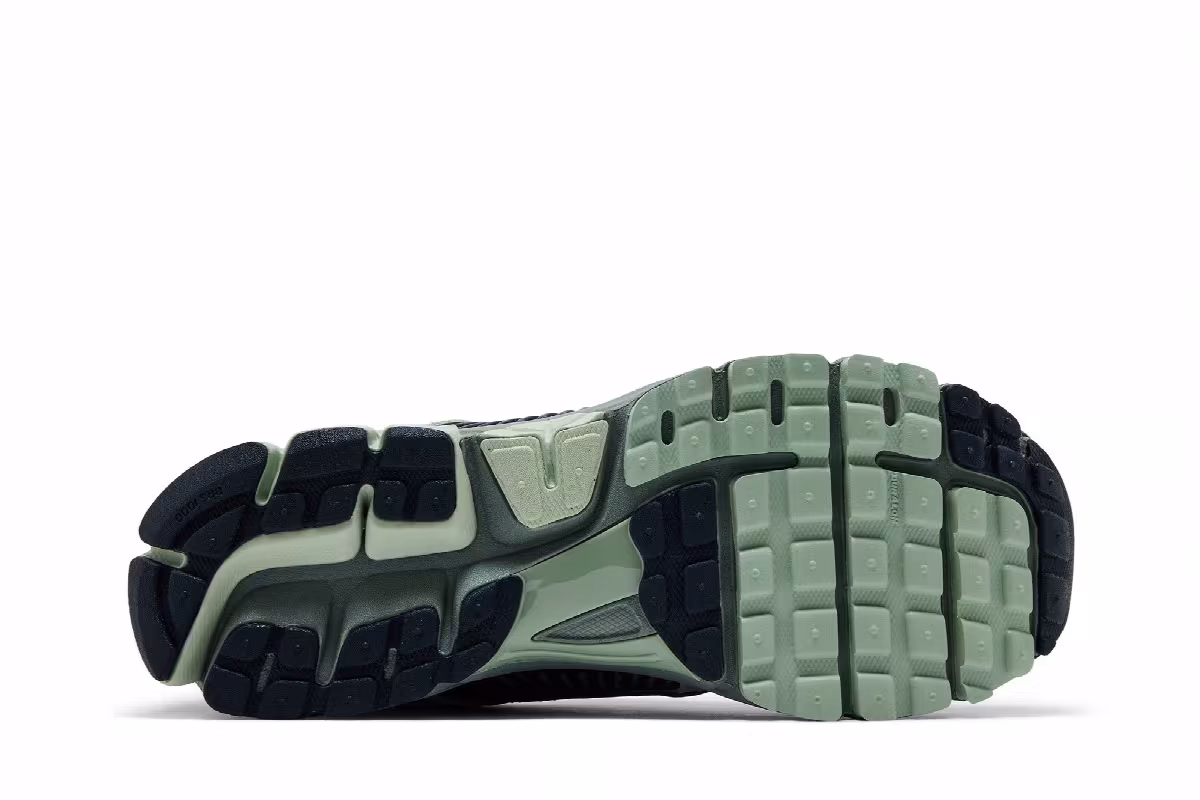 Nike Air Zoom Vomero 5 Seafoam Clay Green, view 5