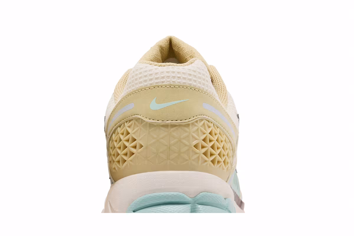 Nike Air Zoom Vomero 5 Team Gold Seafoam, view 8