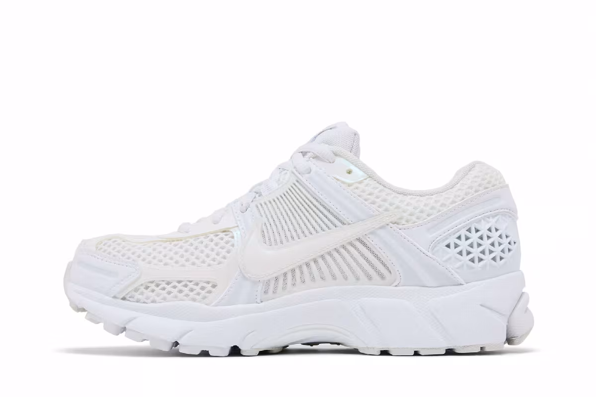 Nike Women's Air Zoom Vomero 5 Triple White, view 4