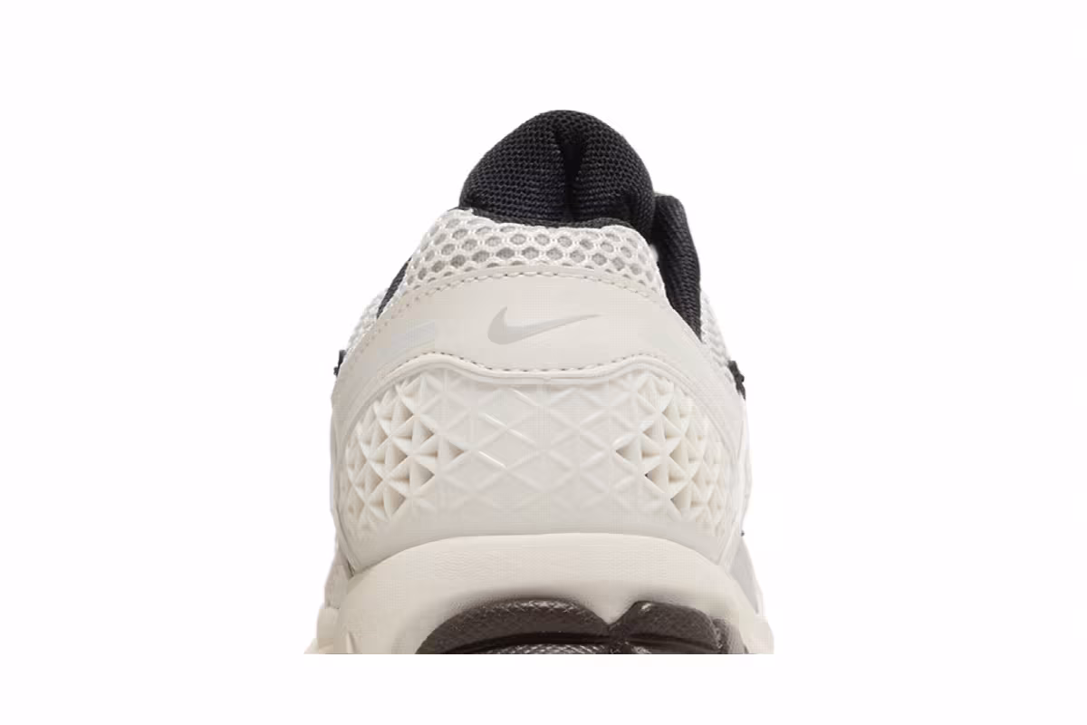 Nike Women's Air Zoom Vomero 5 Phantom, view 8