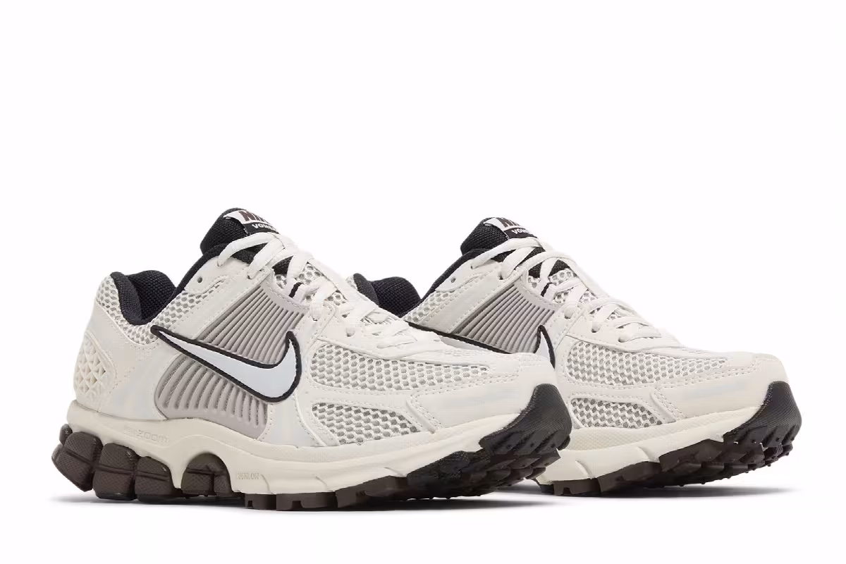 Nike Women's Air Zoom Vomero 5 Phantom, view 9