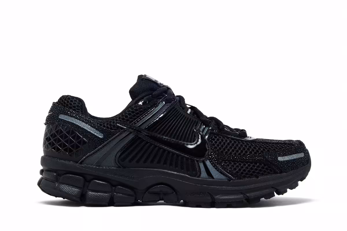 Nike Women's Air Zoom Vomero 5 Black Metallic Silver Anthracite, view 2