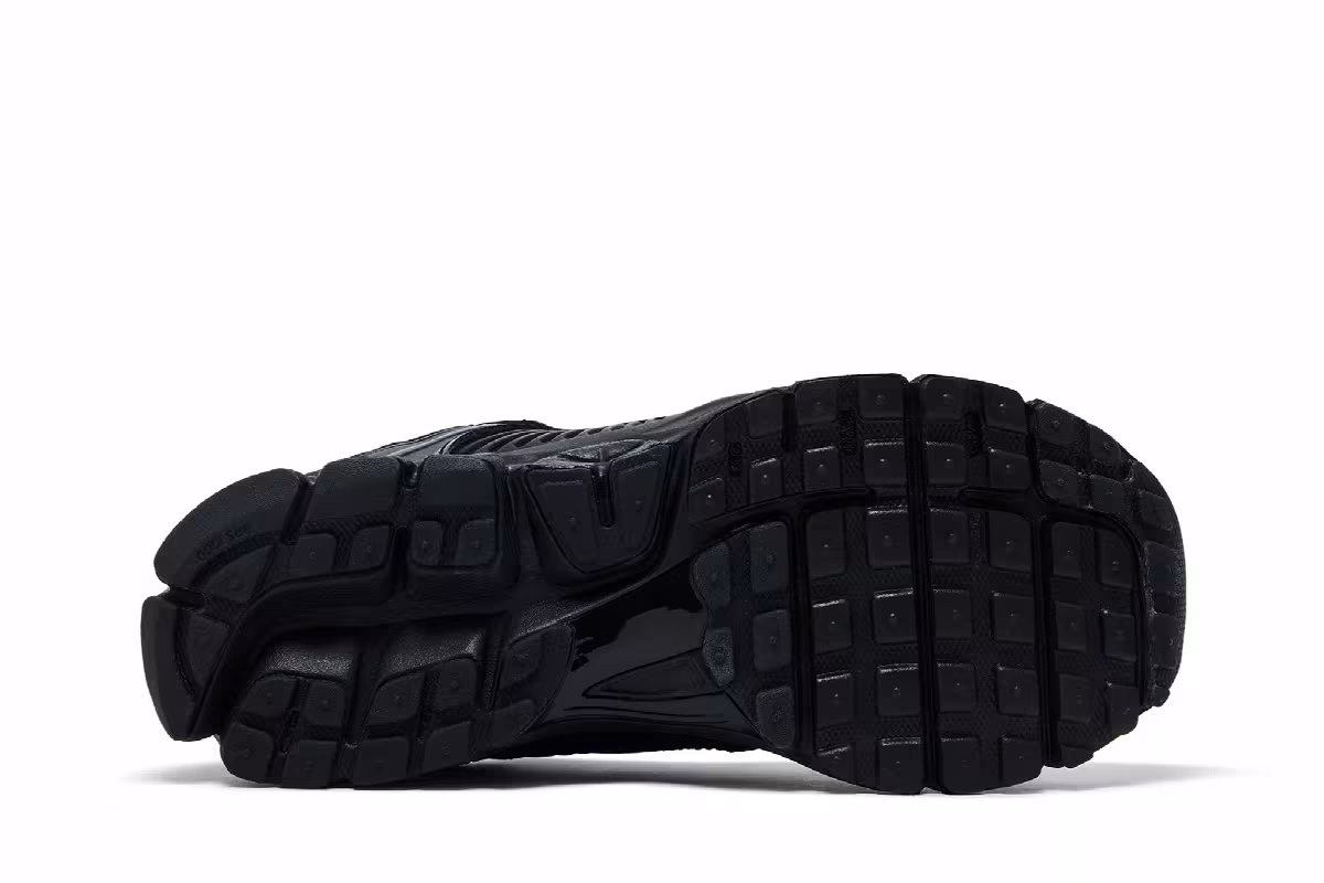 Nike Women's Air Zoom Vomero 5 Black Metallic Silver Anthracite, view 5