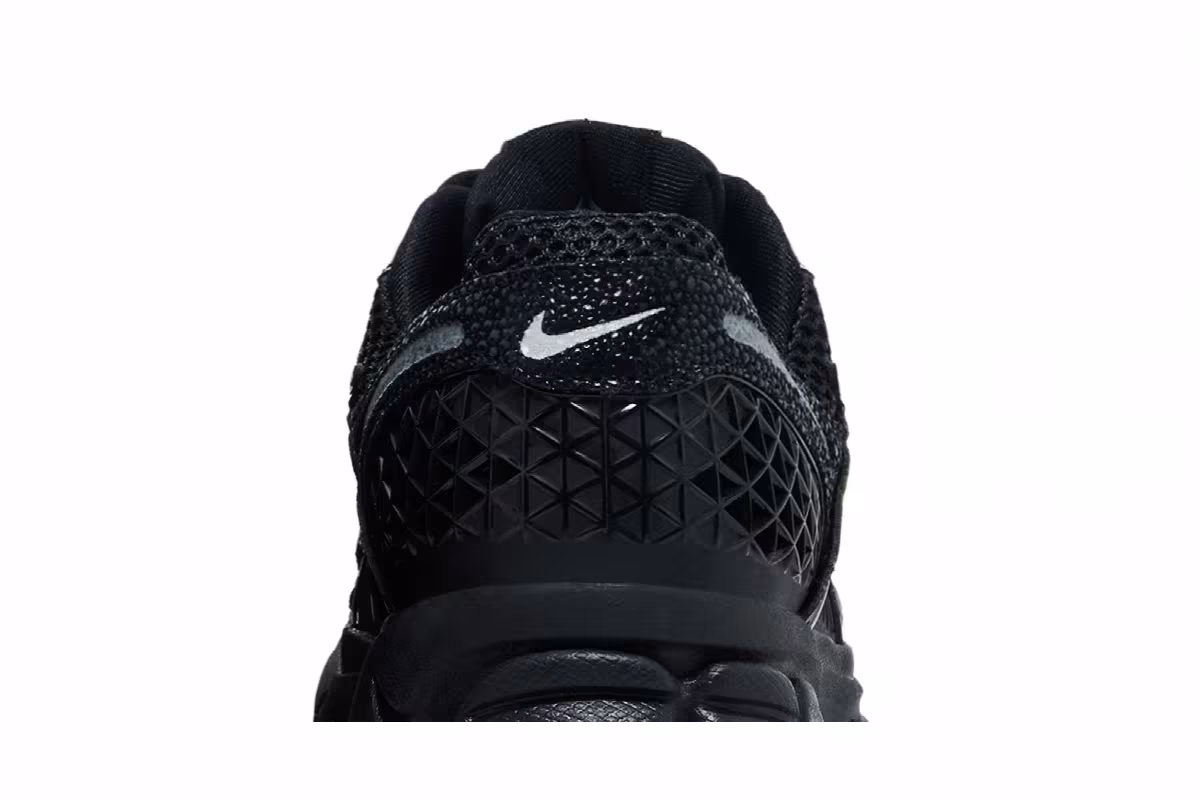 Nike Women's Air Zoom Vomero 5 Black Metallic Silver Anthracite, view 8