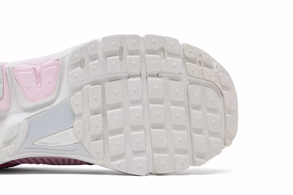 Nike Women's Air Zoom Vomero 5 Hyper Pink, view 6
