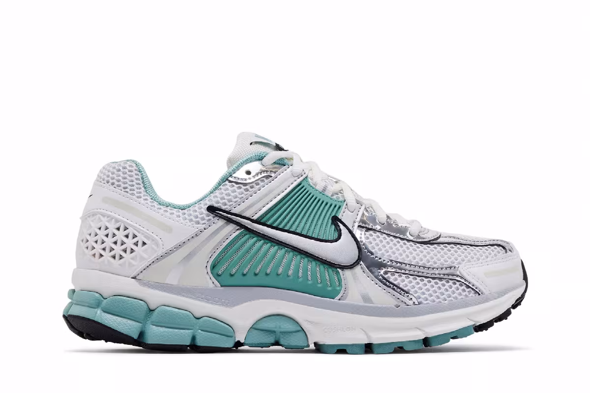 Nike Women's Air Zoom Vomero 5 Cannon, view 2