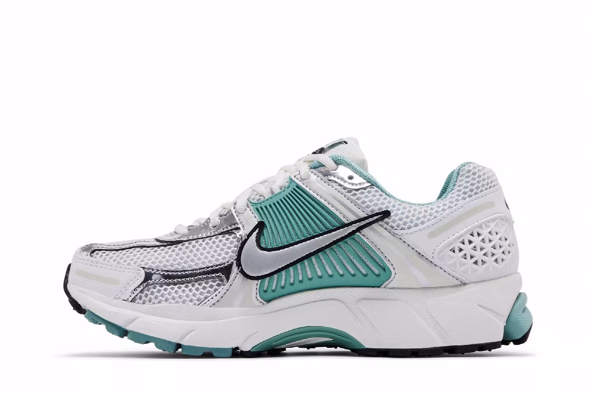 Nike Women's Air Zoom Vomero 5 Cannon, view 4