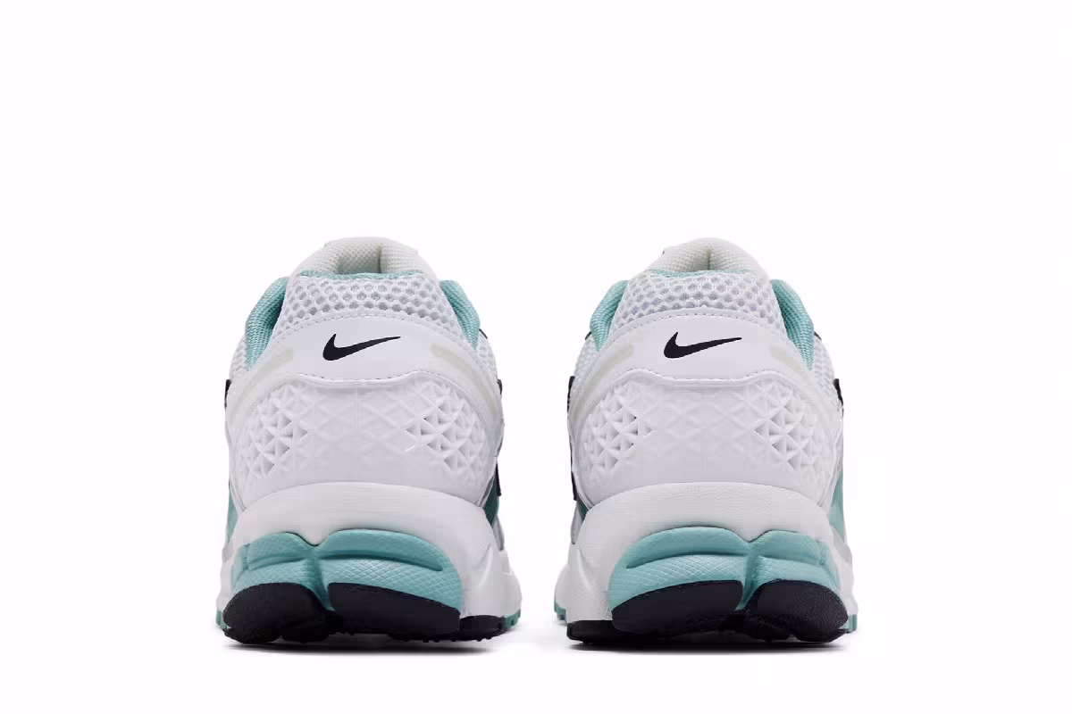 Nike Women's Air Zoom Vomero 5 Cannon, view 7