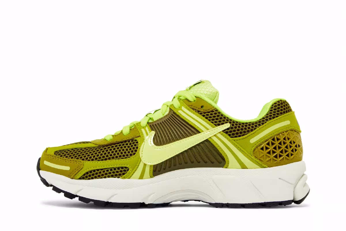 Nike Women's Air Zoom Vomero 5 Olive Flak, view 4