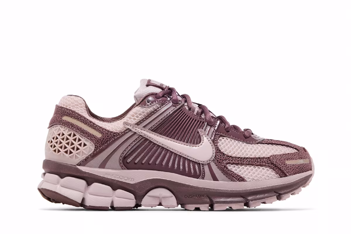 Nike Women's Zoom Vomero 5 Tattoo Particle Rose, view 2