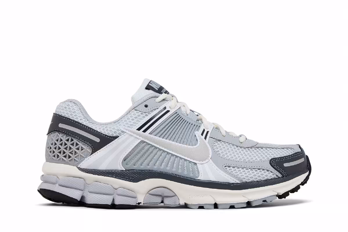 Nike Women's Zoom Vomero 5 Wolf Grey Cool Grey, view 2