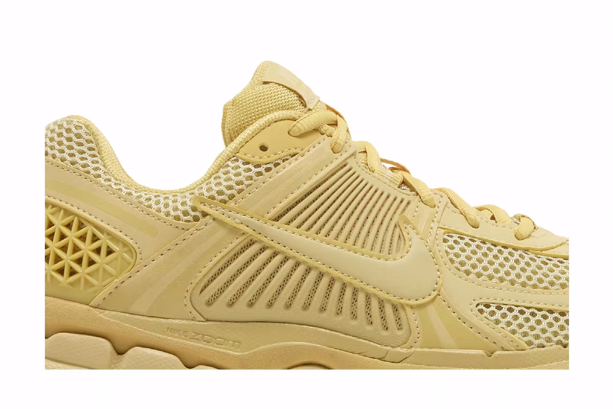 Nike Women's Air Zoom Vomero 5 Saturn Gold, view 3