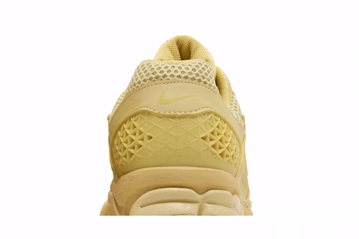 Nike Women's Air Zoom Vomero 5 Saturn Gold, view 8