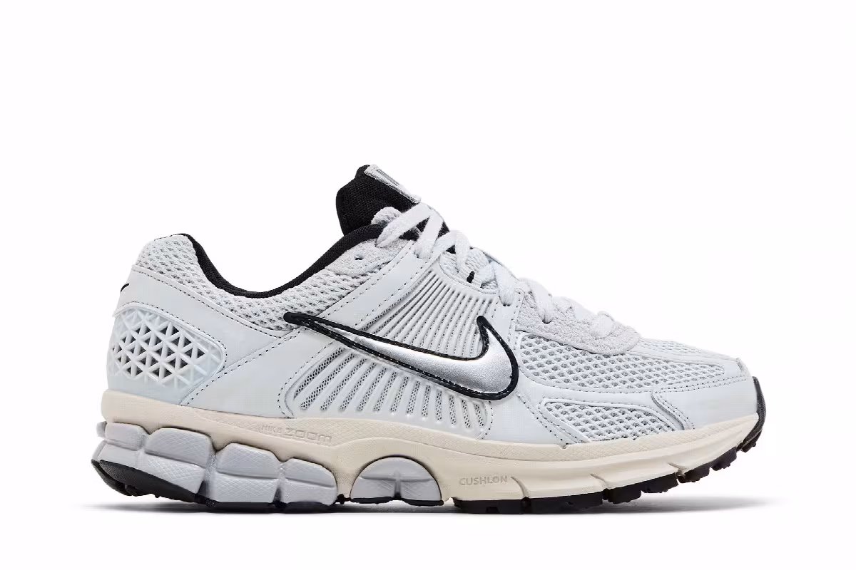 Nike Women's Air Zoom Vomero 5 Platinum Light Orewood Brown, view 2