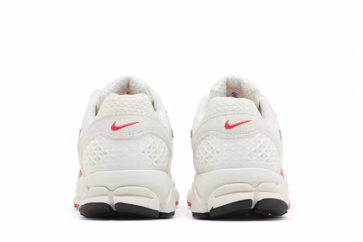 Nike Women's Air Zoom Vomero 5 Sail Siren Red, view 7