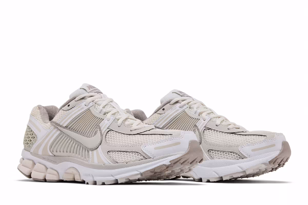 Nike Women's Air Zoom Vomero 5 Light Bone, view 9