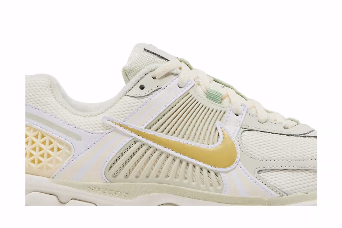 Nike Women's Air Zoom Vomero 5 Sail Buff Gold, view 3