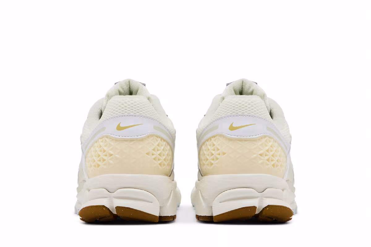 Nike Women's Air Zoom Vomero 5 Sail Buff Gold, view 7