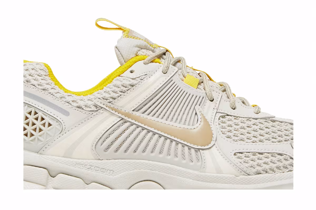 Nike Women's Air Zoom Vomero 5 Light Bone, view 3