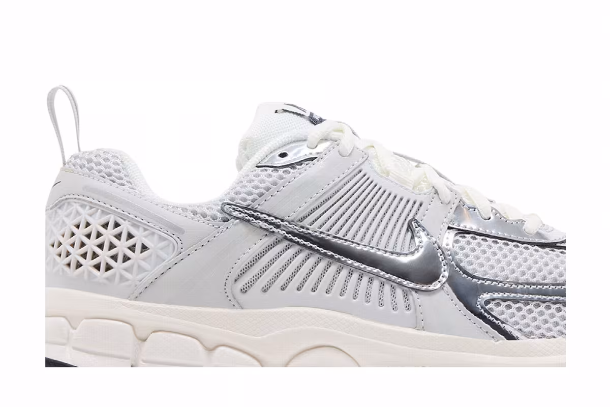 Nike Vomero 5 GS Photon Dust Chrome, view 3