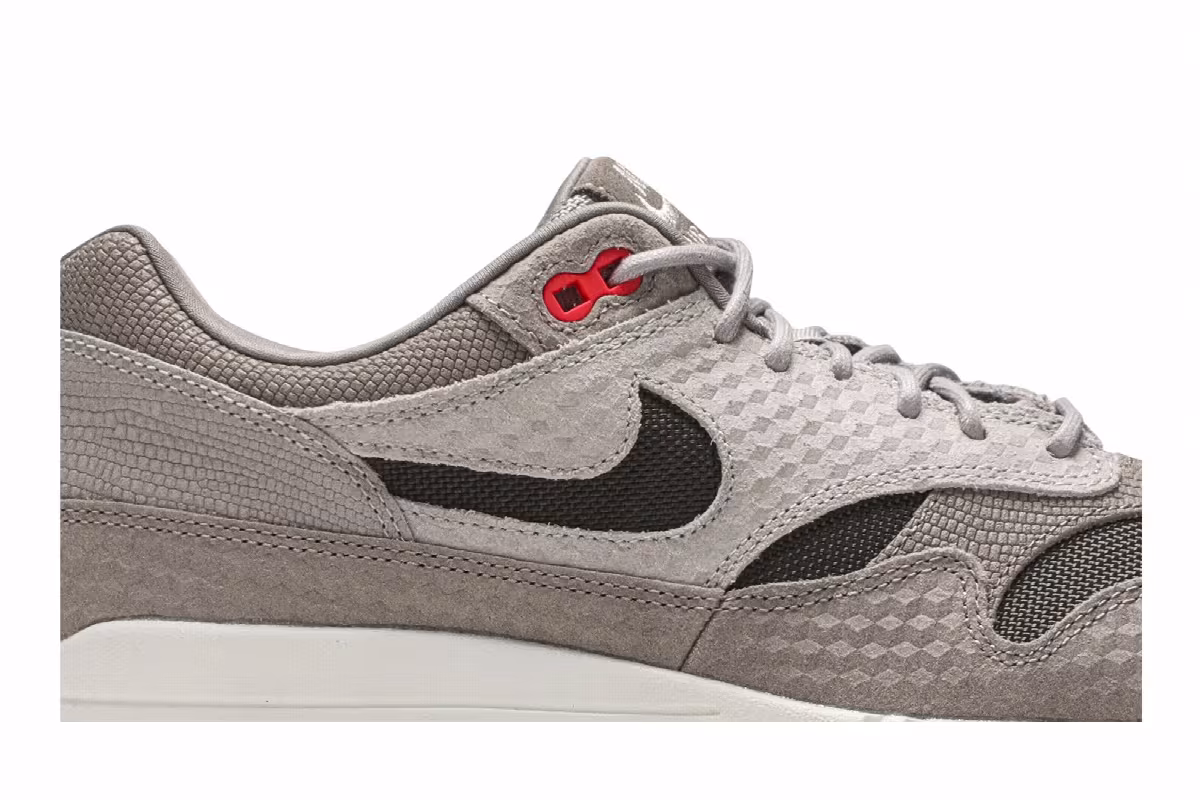 Nike Air Max 1 Premium Moon Particle, view 3
